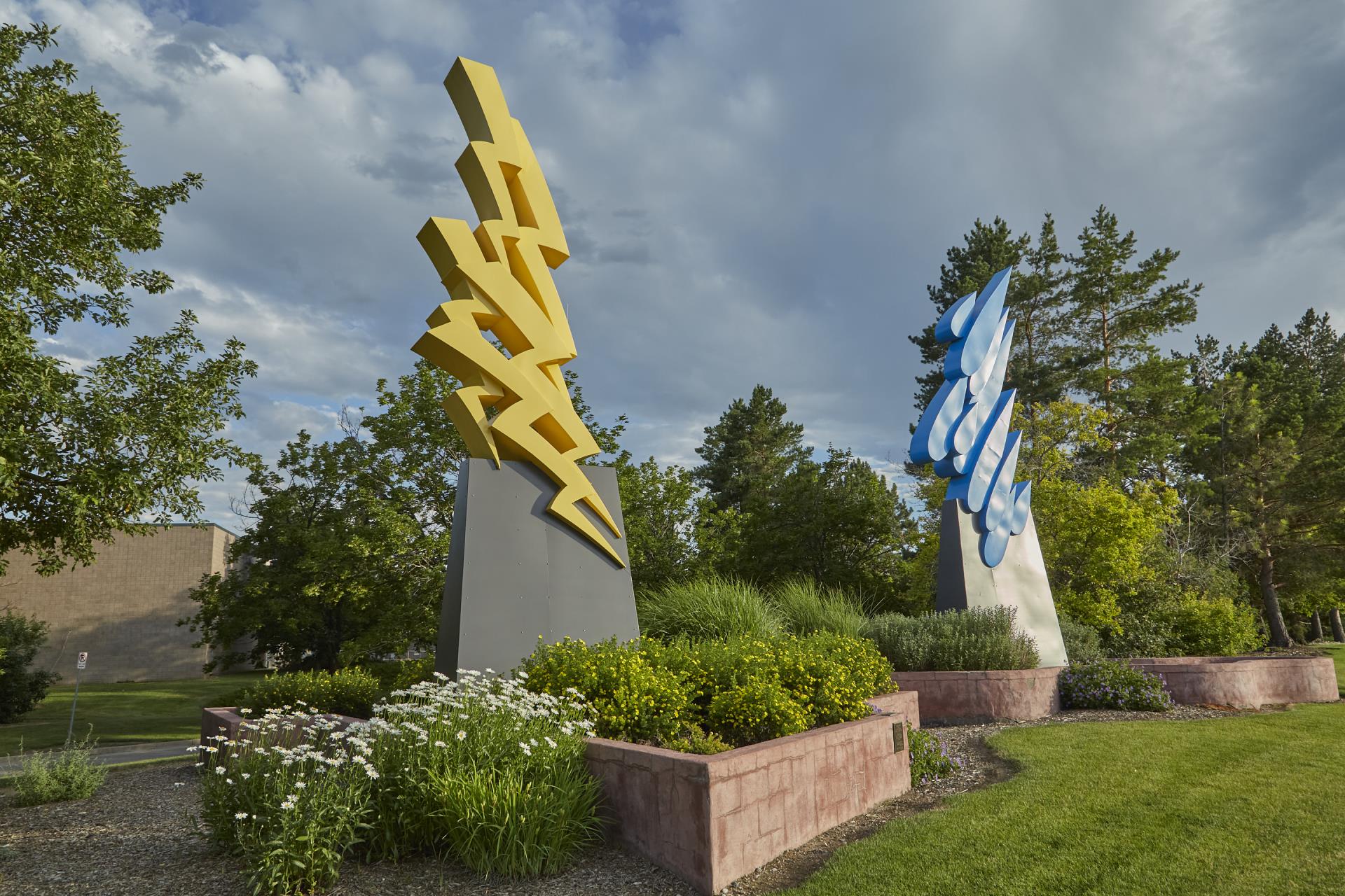 Water and lightening sculpture 